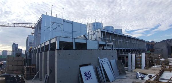 深圳冷卻塔：開式冷卻塔與閉式冷卻塔哪個好？(開式玻璃