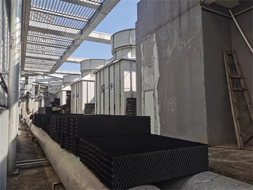 了解不同材質的閉式冷卻塔的特點性能(閉式冷卻塔材