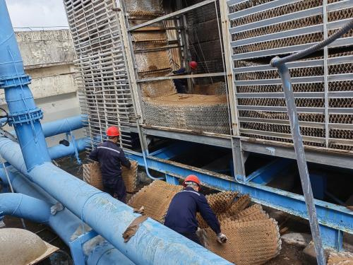 冷卻塔使用維護注意事項及選型技巧,冷卻塔維護檢修